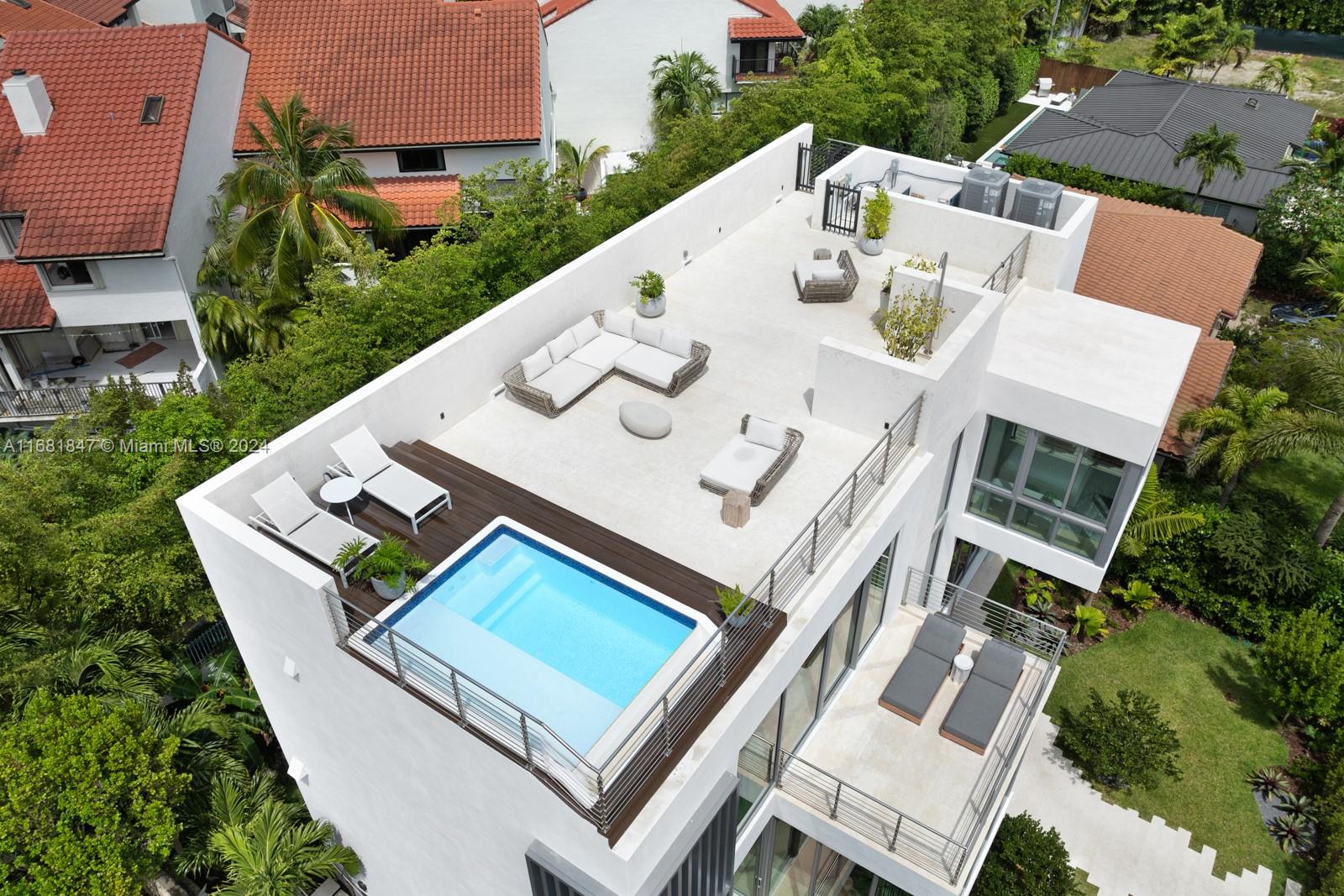 CRYSTAL VIEW - Residential