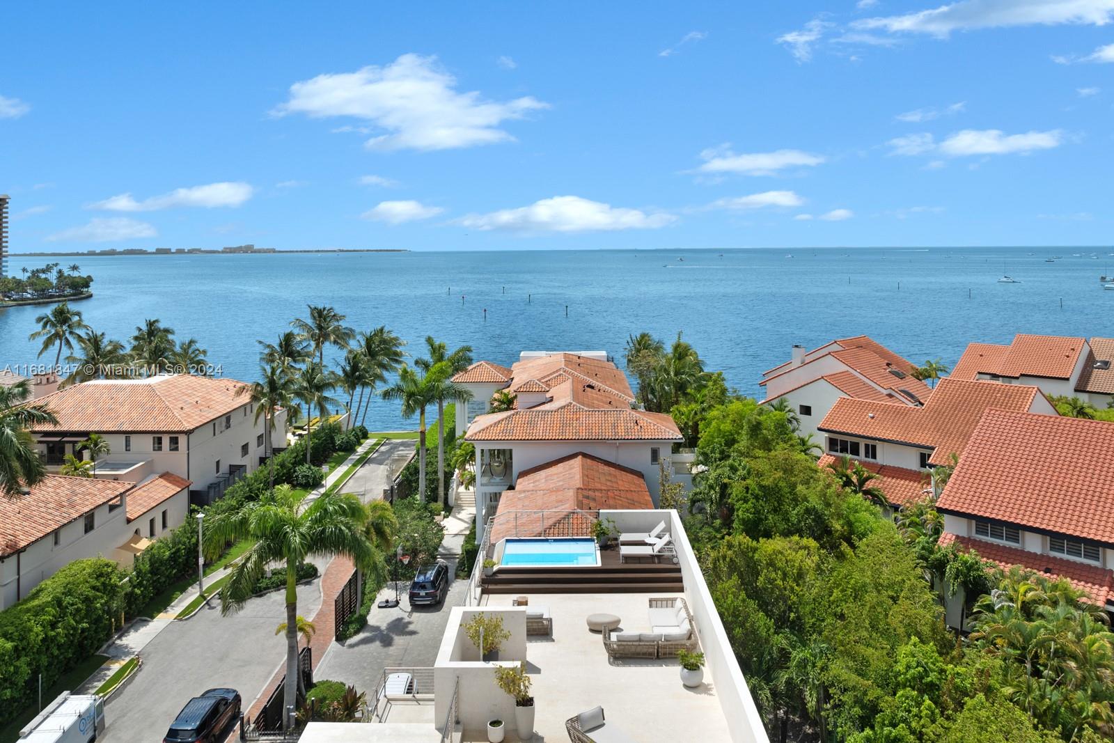 CRYSTAL VIEW - Residential