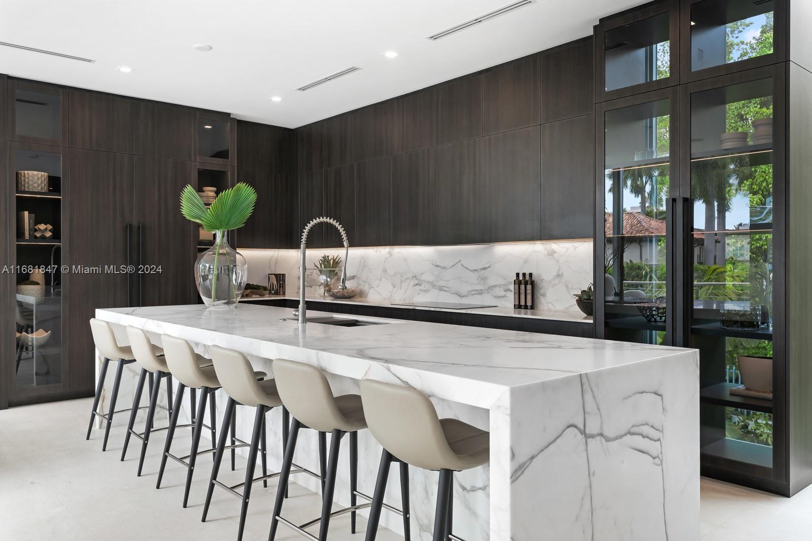 CRYSTAL VIEW - Residential