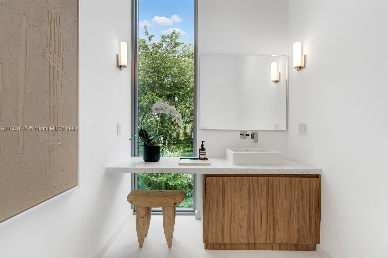 CRYSTAL VIEW - Residential