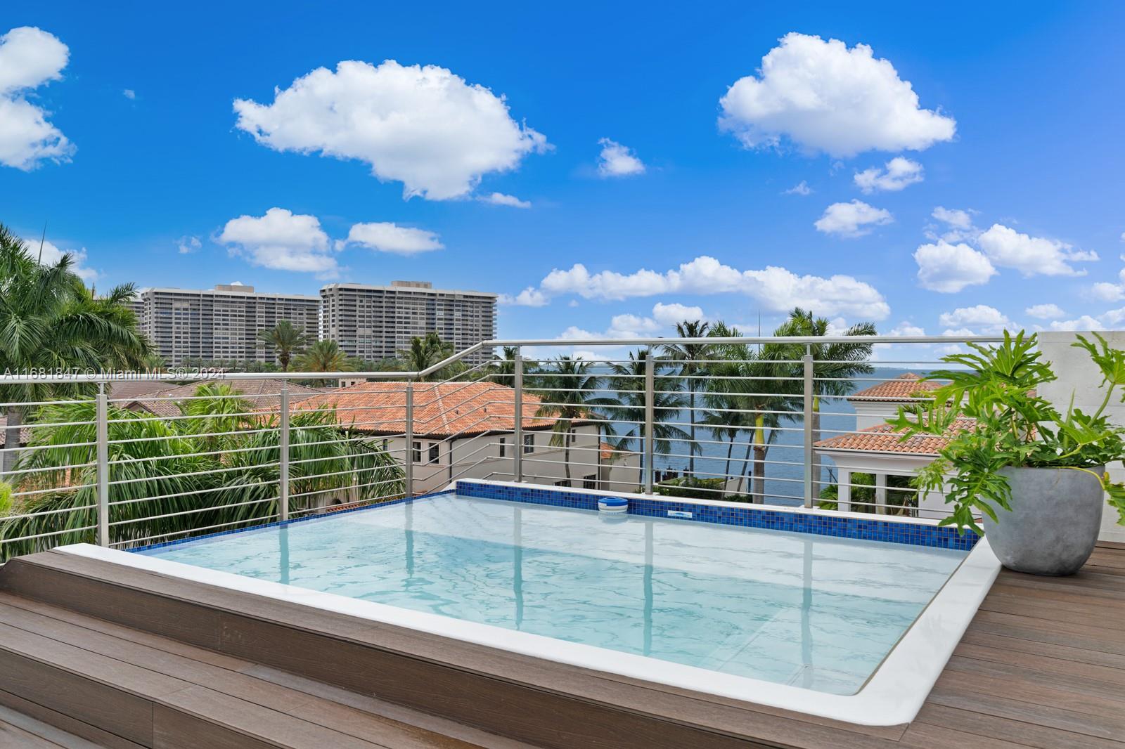 CRYSTAL VIEW - Residential