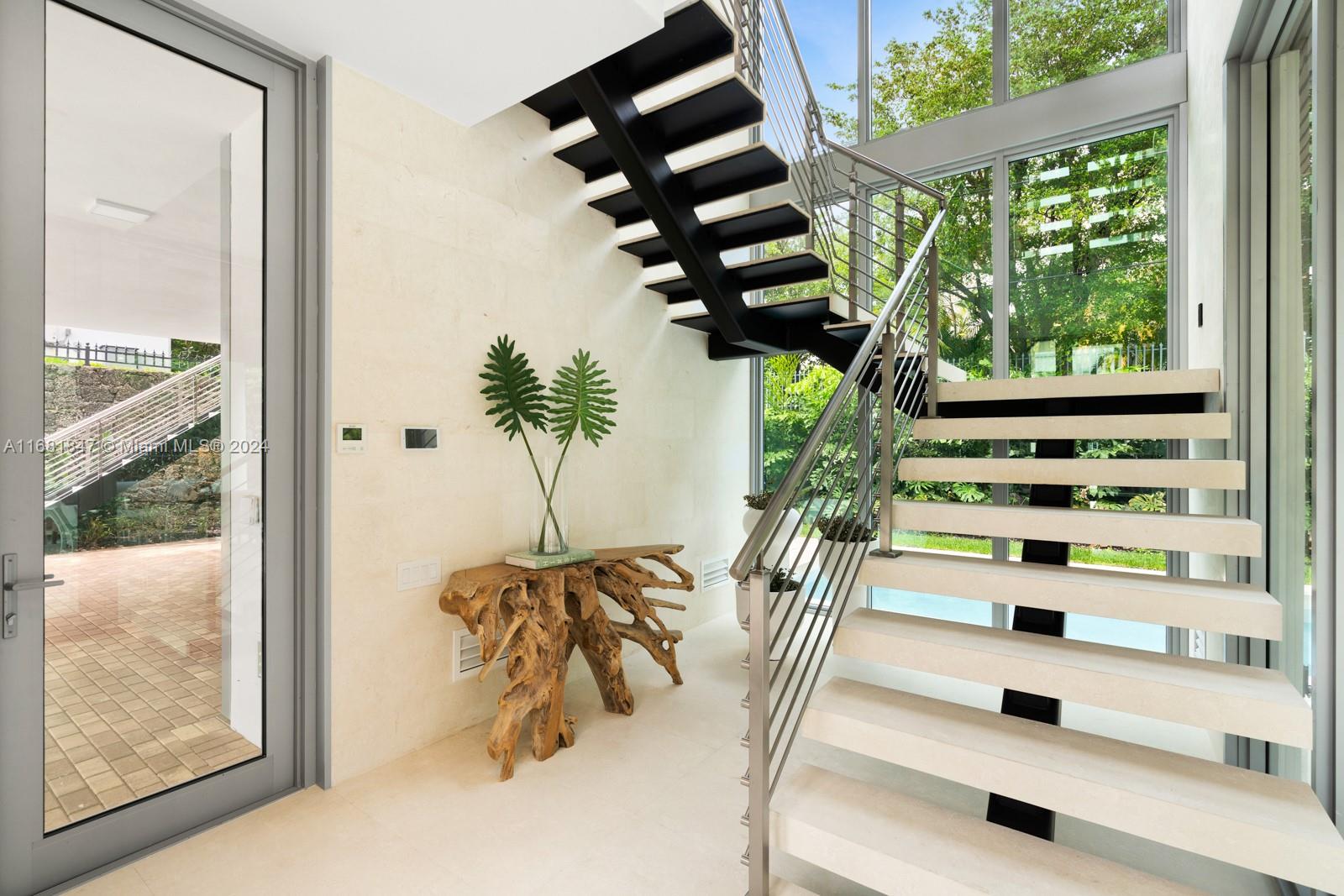 CRYSTAL VIEW - Residential