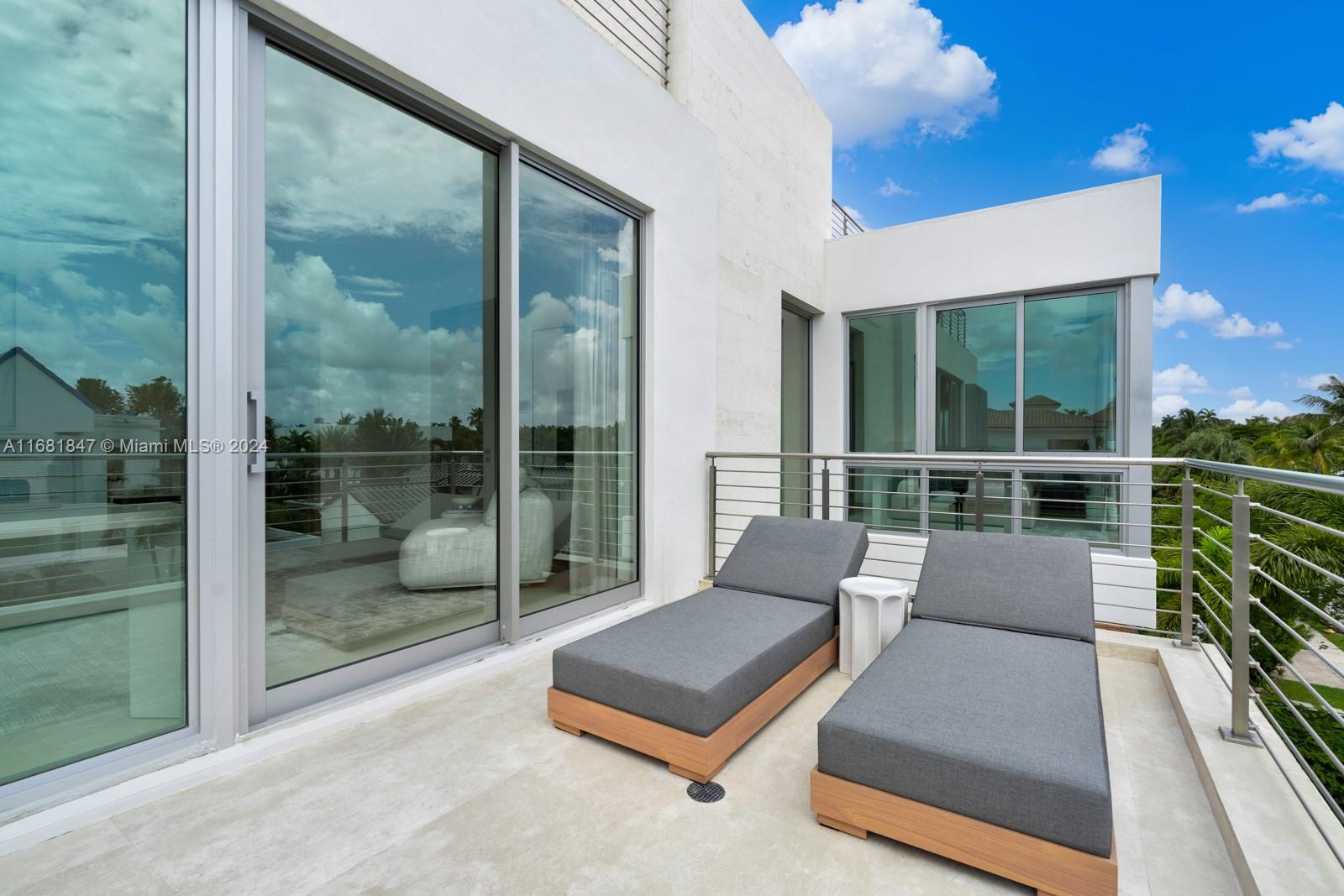 CRYSTAL VIEW - Residential