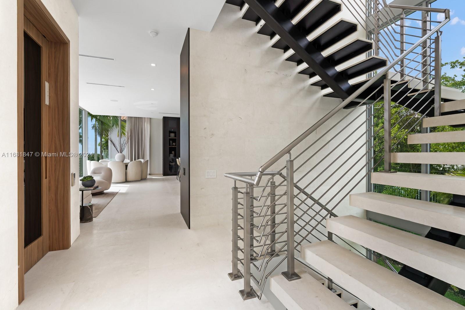 CRYSTAL VIEW - Residential