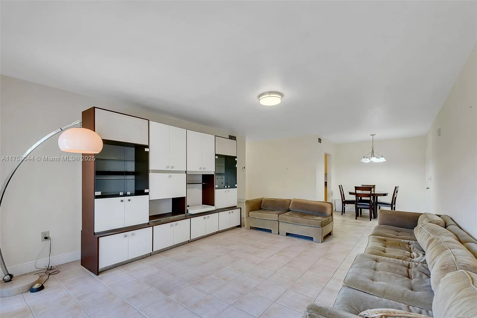 Miami, Florida 33156, United States, 1 Bedroom Bedrooms, ,1 BathroomBathrooms,Residential,Active,85092
