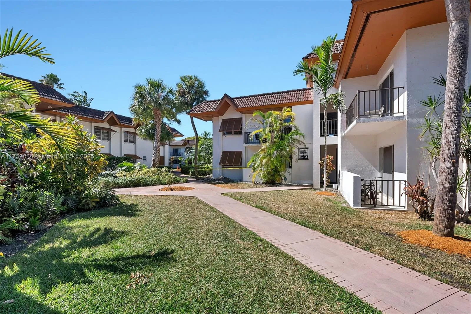 Miami, Florida 33156, United States, 1 Bedroom Bedrooms, ,1 BathroomBathrooms,Residential,Active,85092