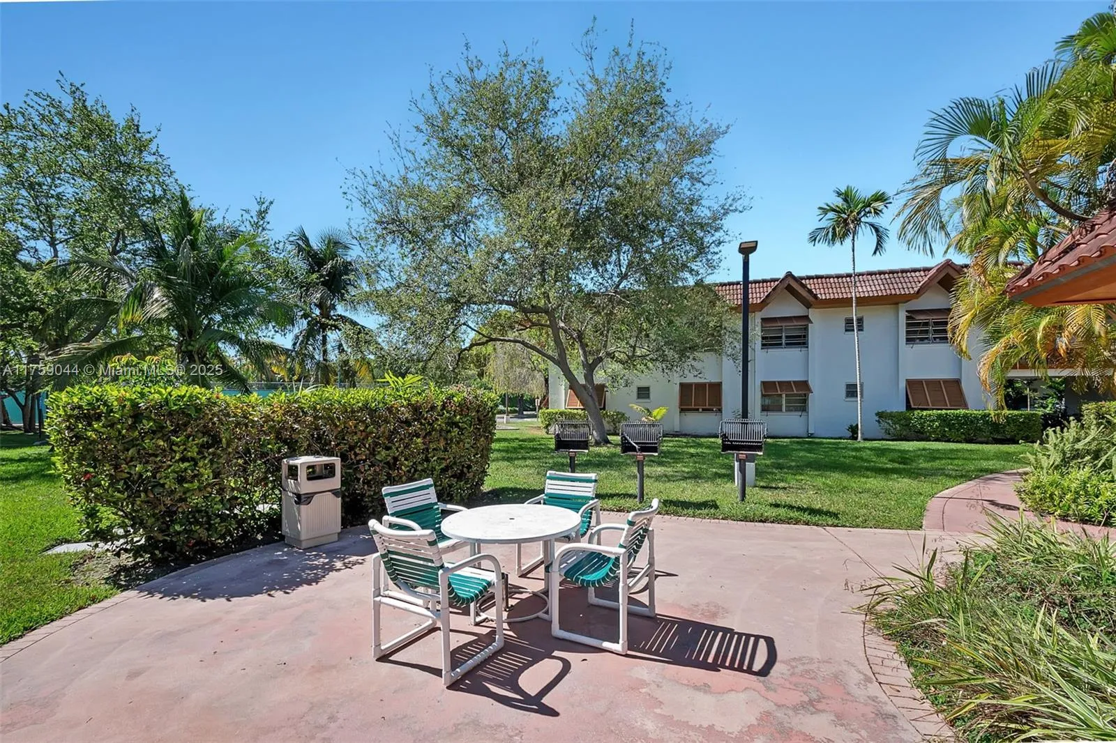 Miami, Florida 33156, United States, 1 Bedroom Bedrooms, ,1 BathroomBathrooms,Residential,Active,85092