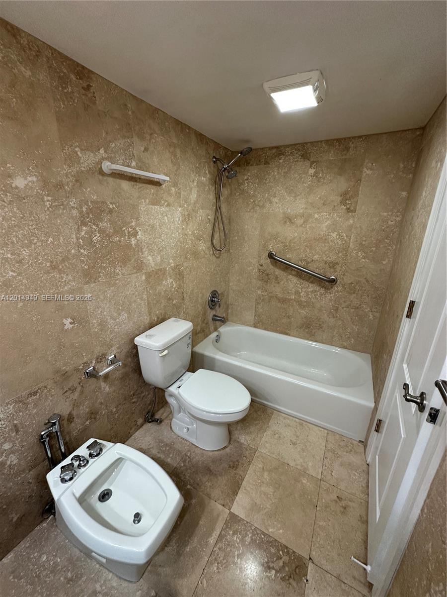 GABLES PARK TOWER CONDO - Residential Lease