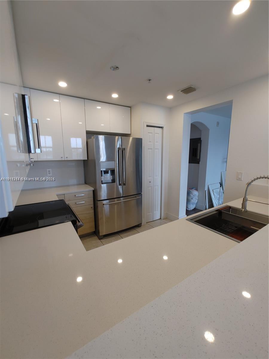 PROMENADE SHORES AT DORAL - Residential Lease