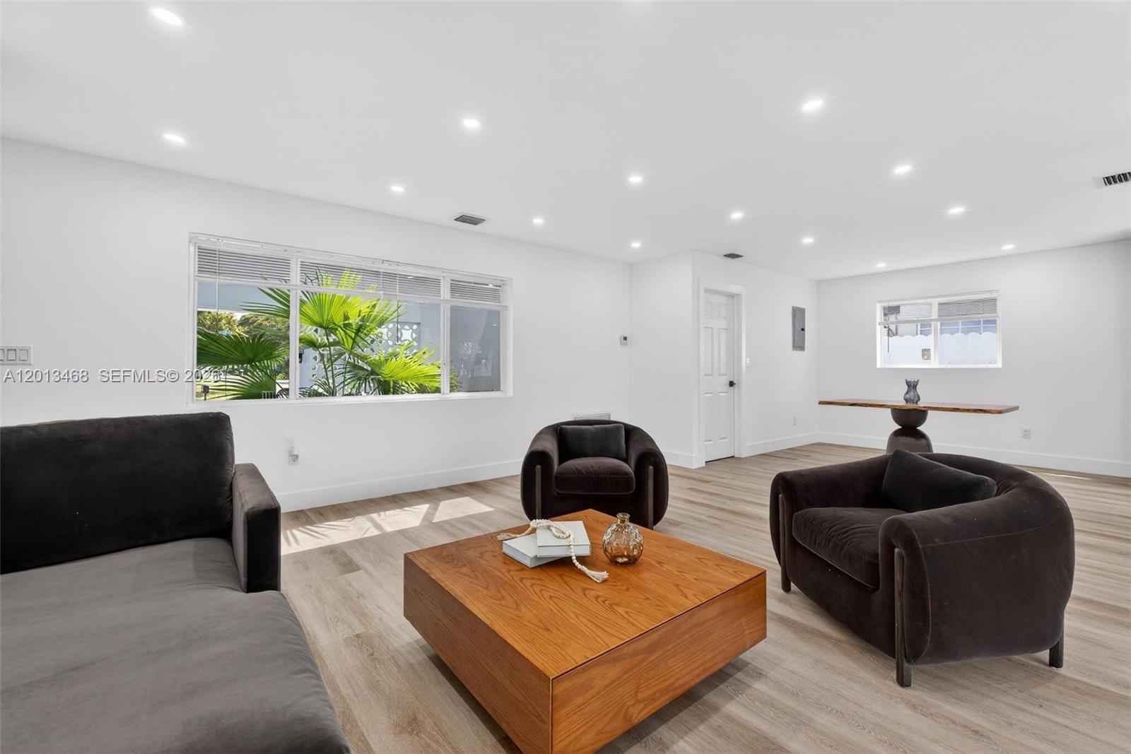 MIRAMAR ISLES SEC 2 - Residential