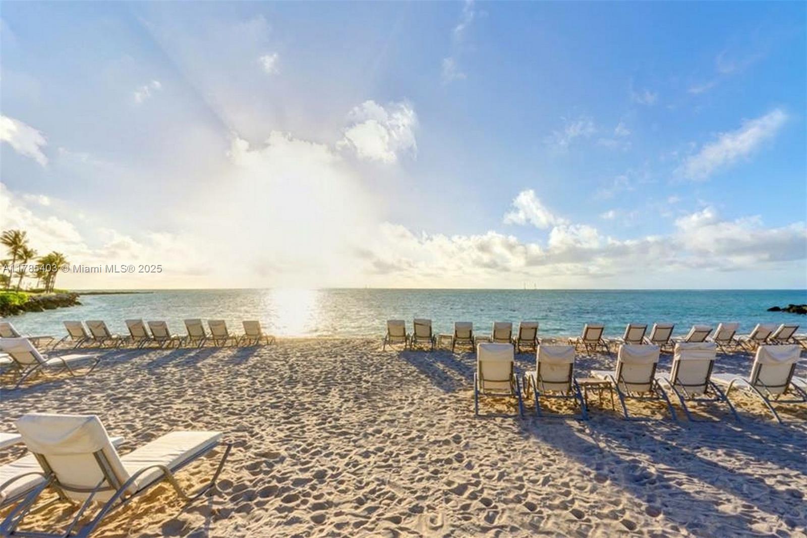 SEASIDE CONDO - Residential