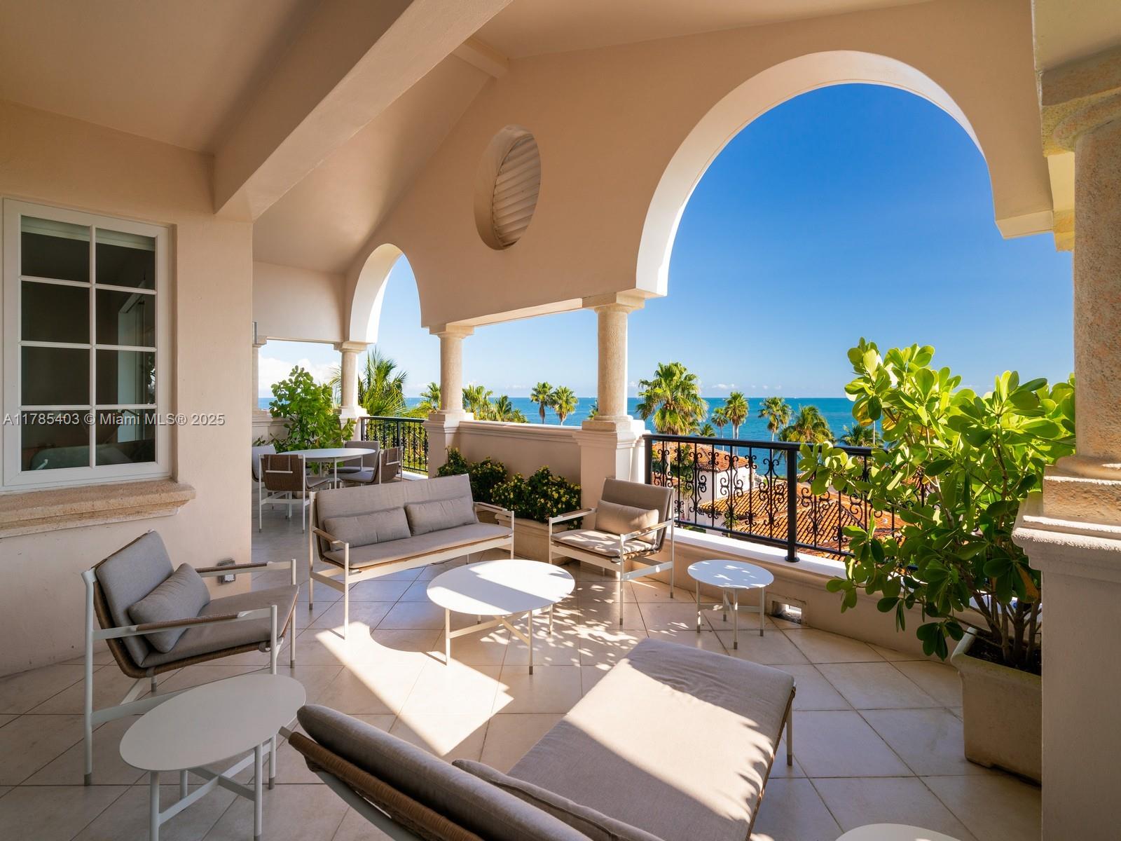 19152 Fisher Island Dr 19152