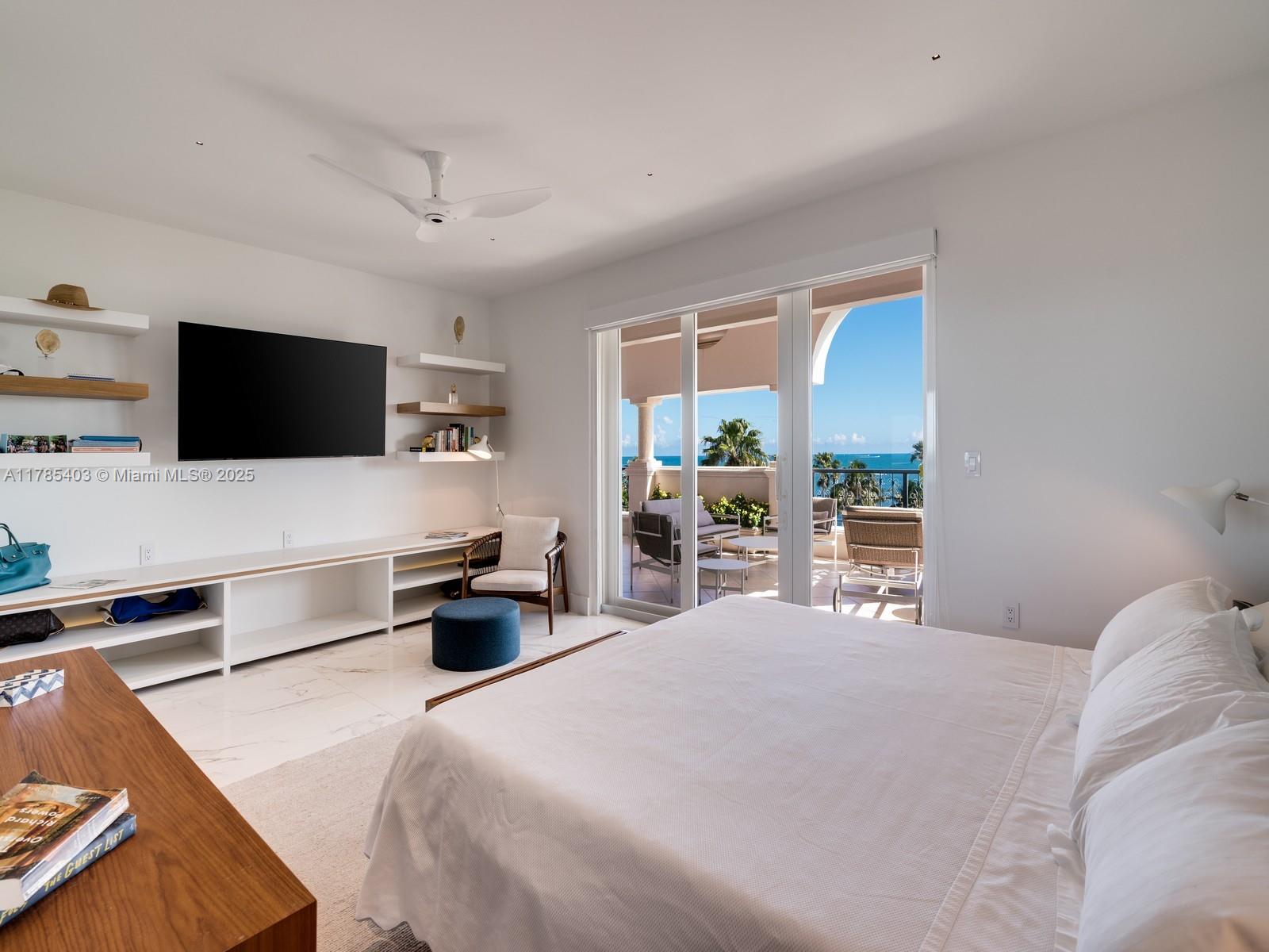 SEASIDE CONDO - Residential