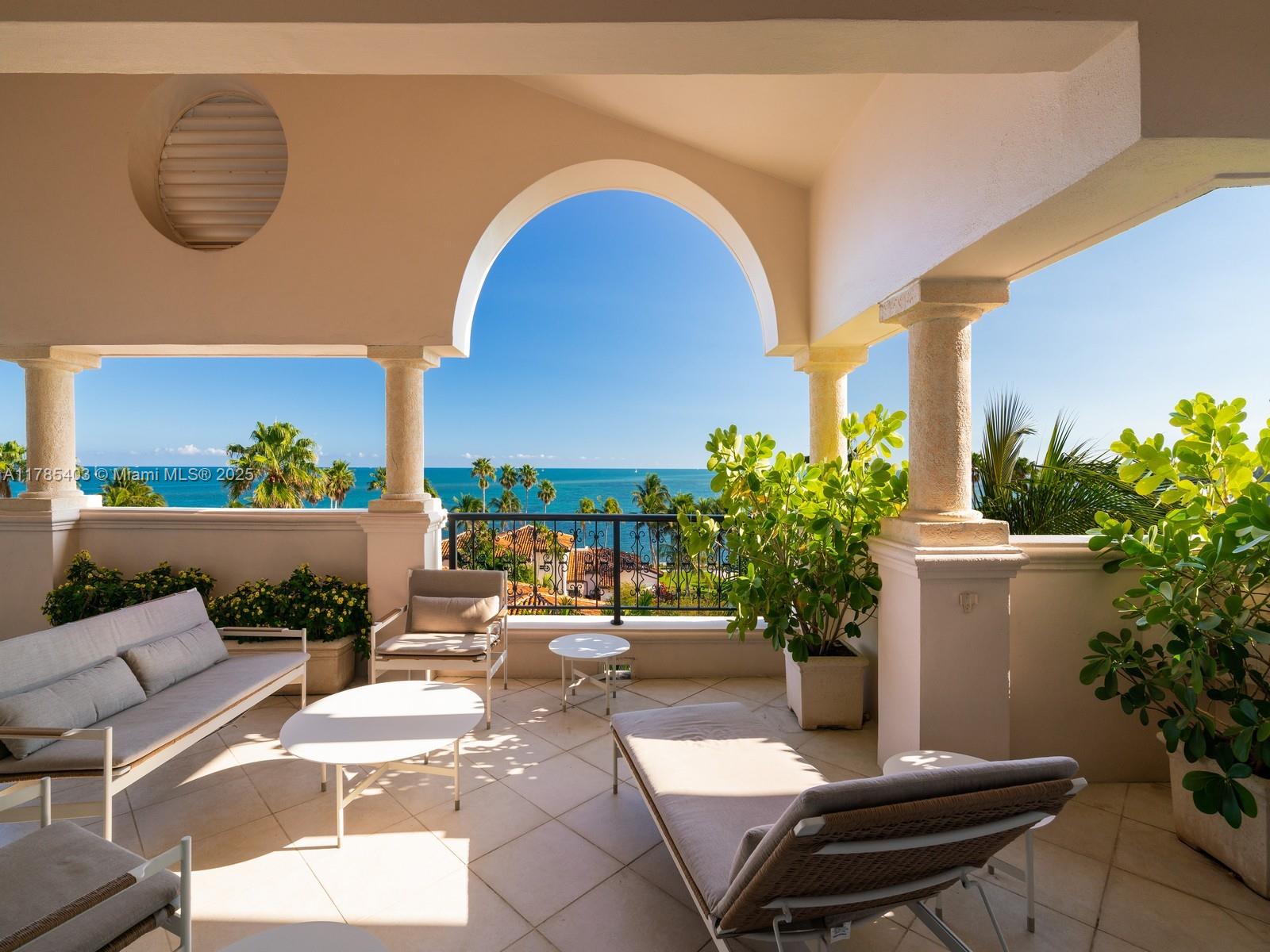 19152 Fisher Island Dr 19152