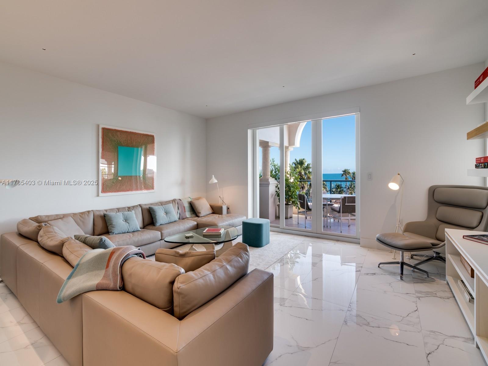 SEASIDE CONDO - Residential