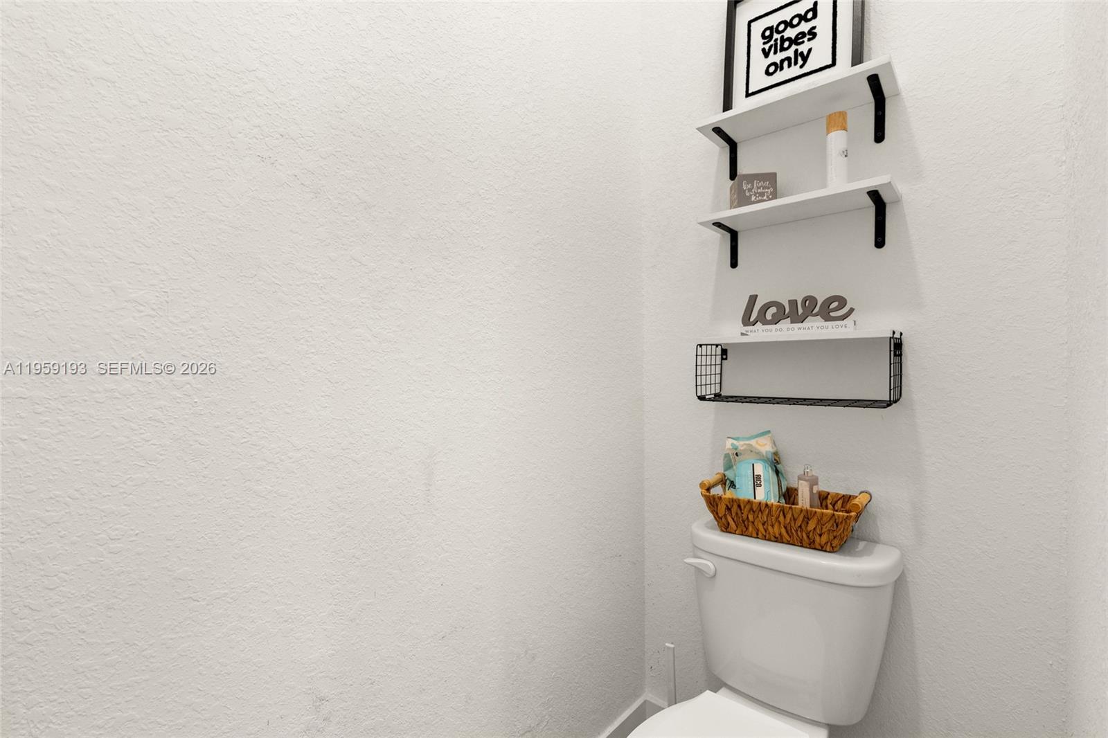 KROME GROVE ESTATES - Residential