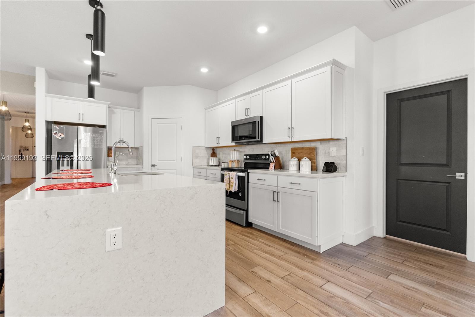 KROME GROVE ESTATES - Residential