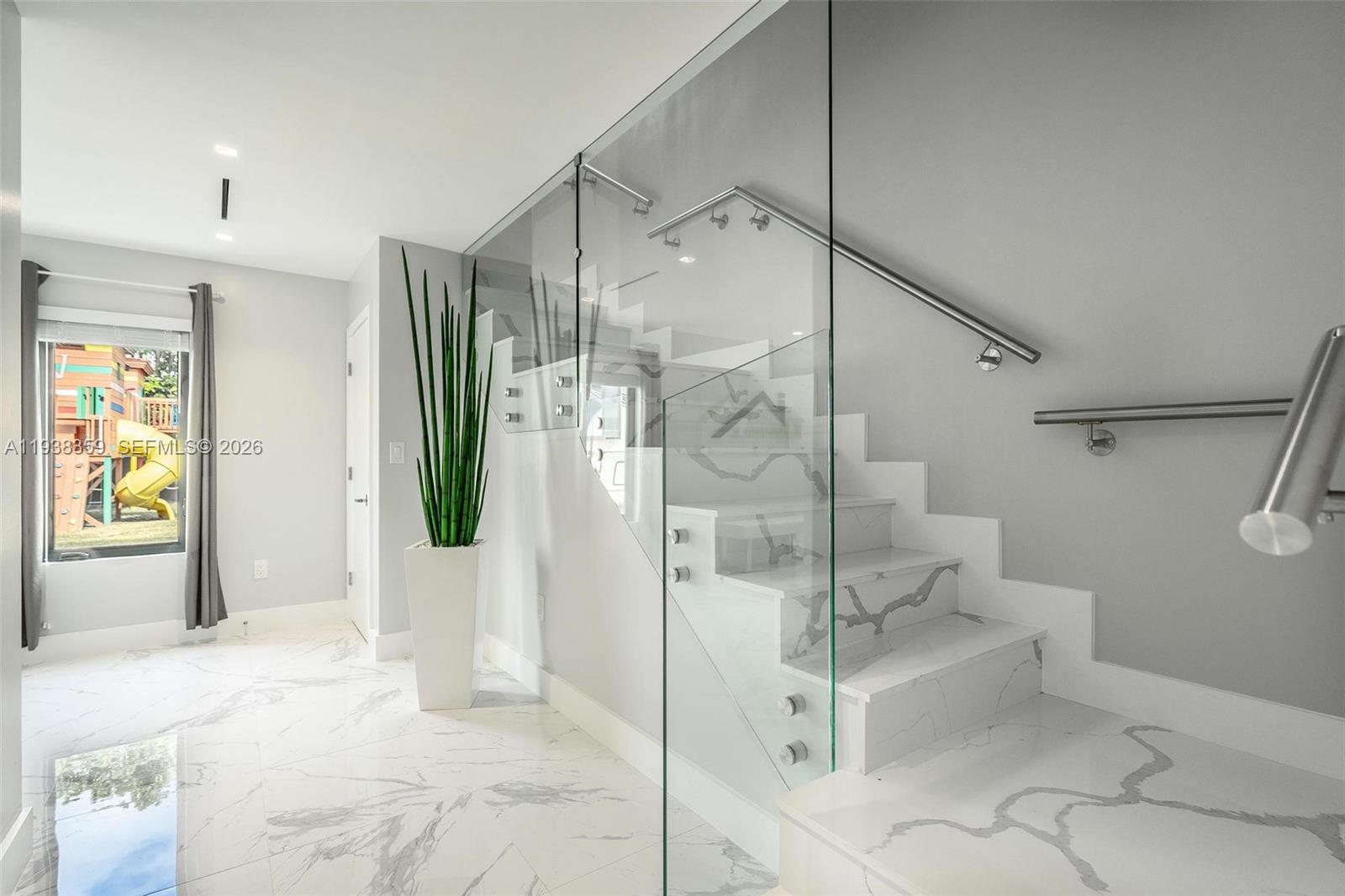 CLUB MANOR - Residential