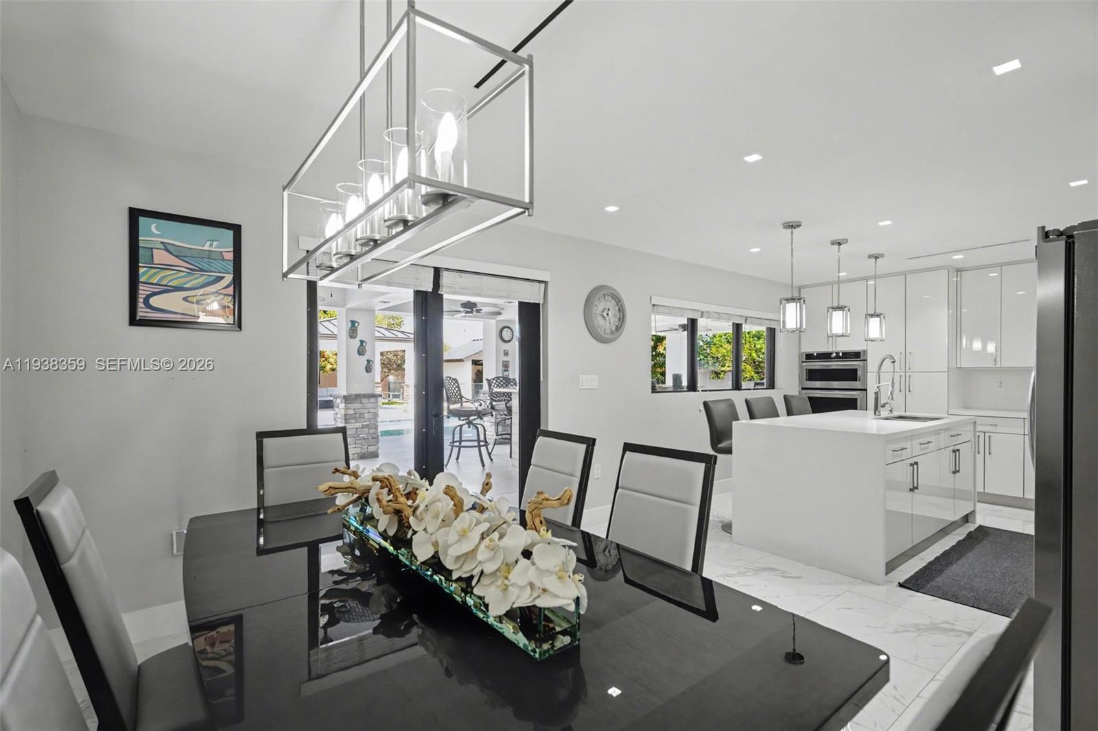 CLUB MANOR - Residential