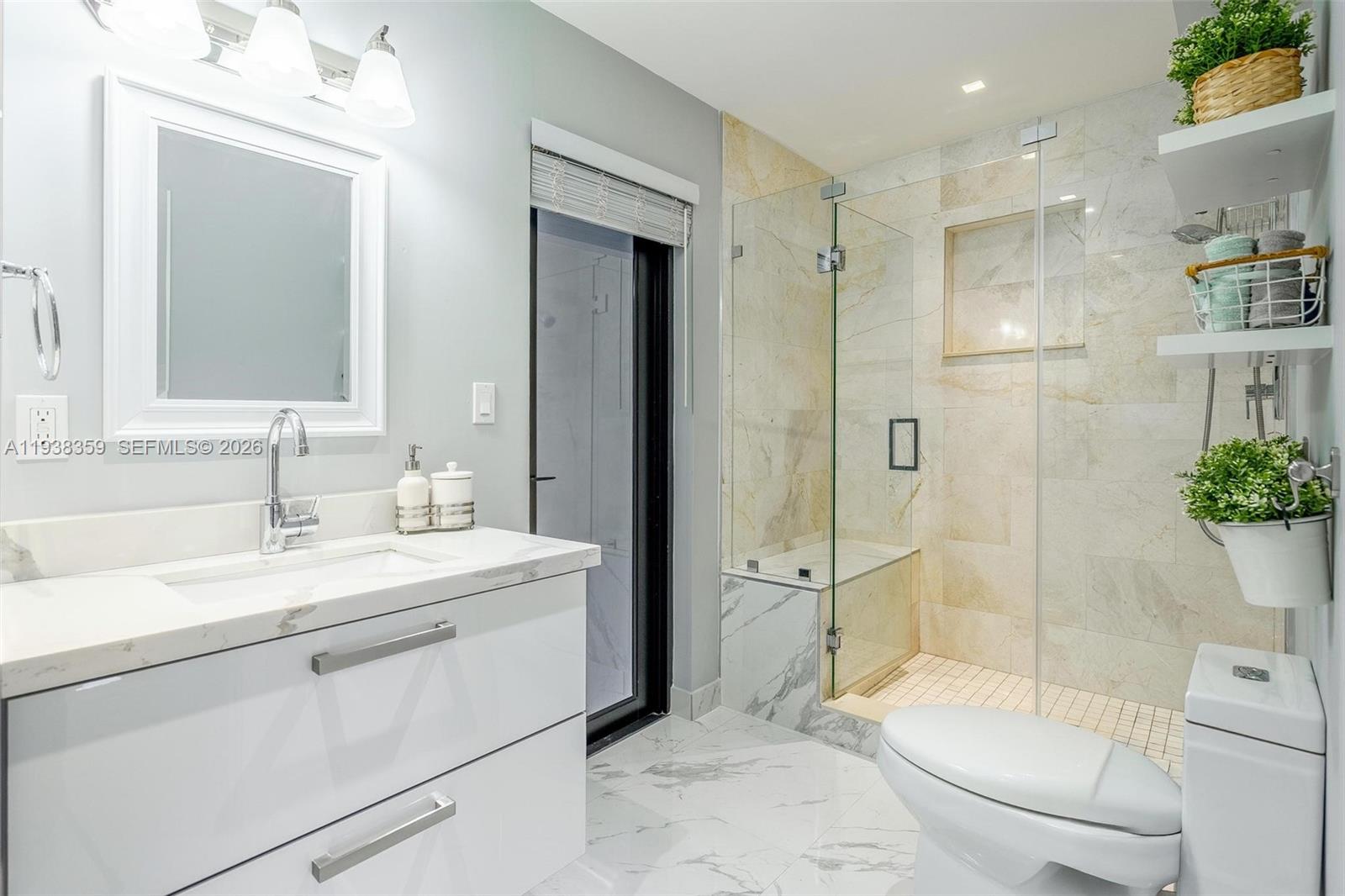 CLUB MANOR - Residential