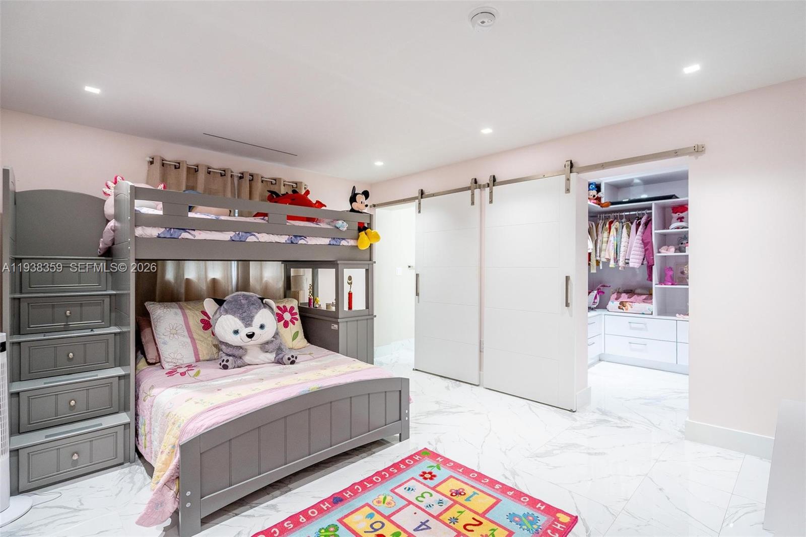 CLUB MANOR - Residential