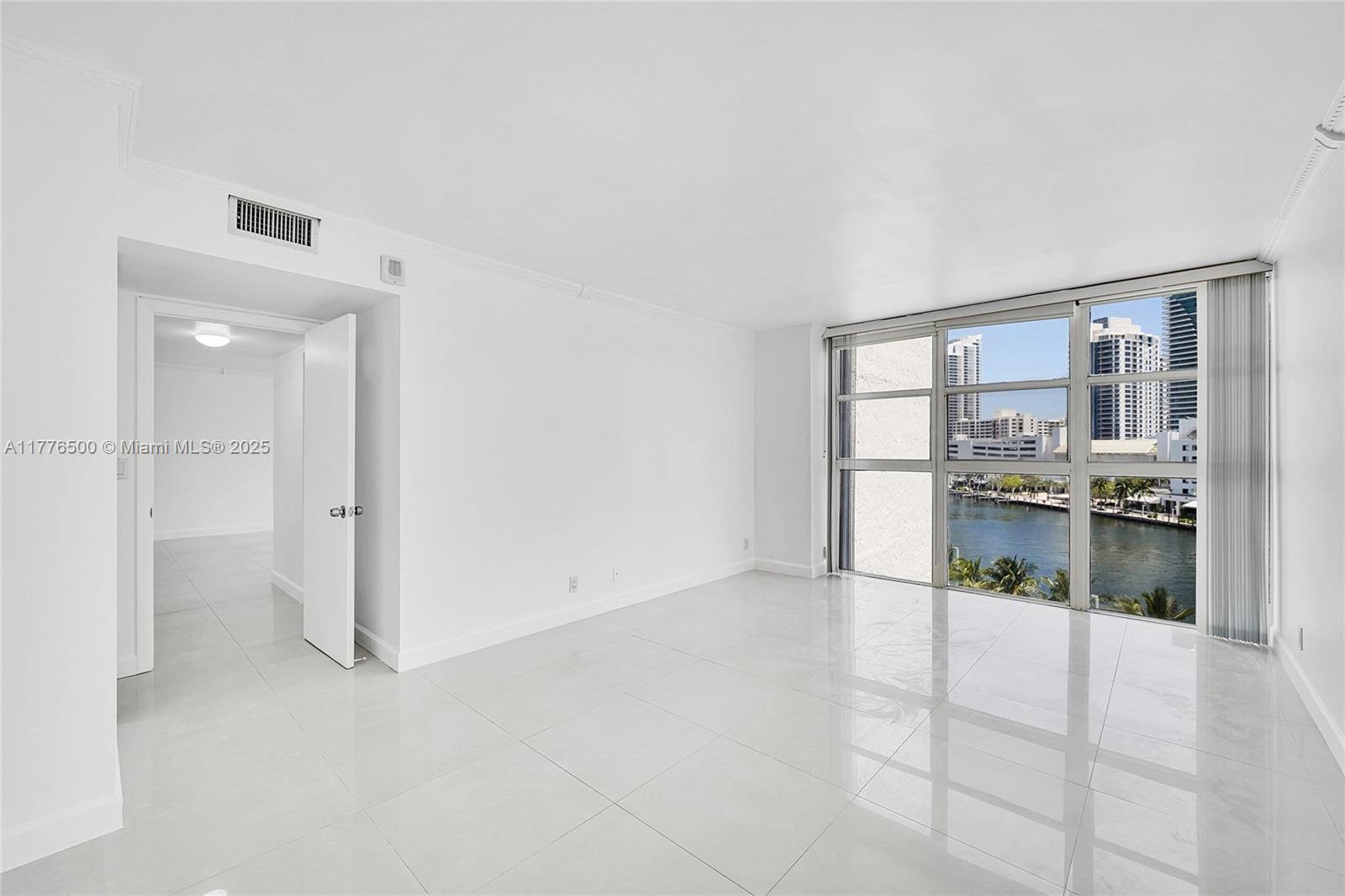 200 LESLIE CONDO - Residential