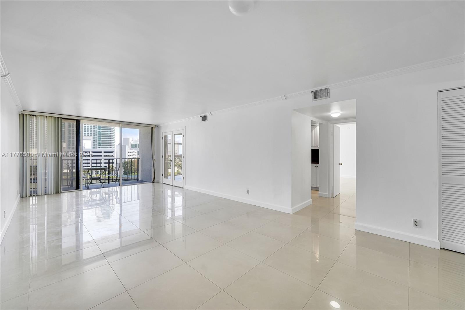 200 LESLIE CONDO - Residential