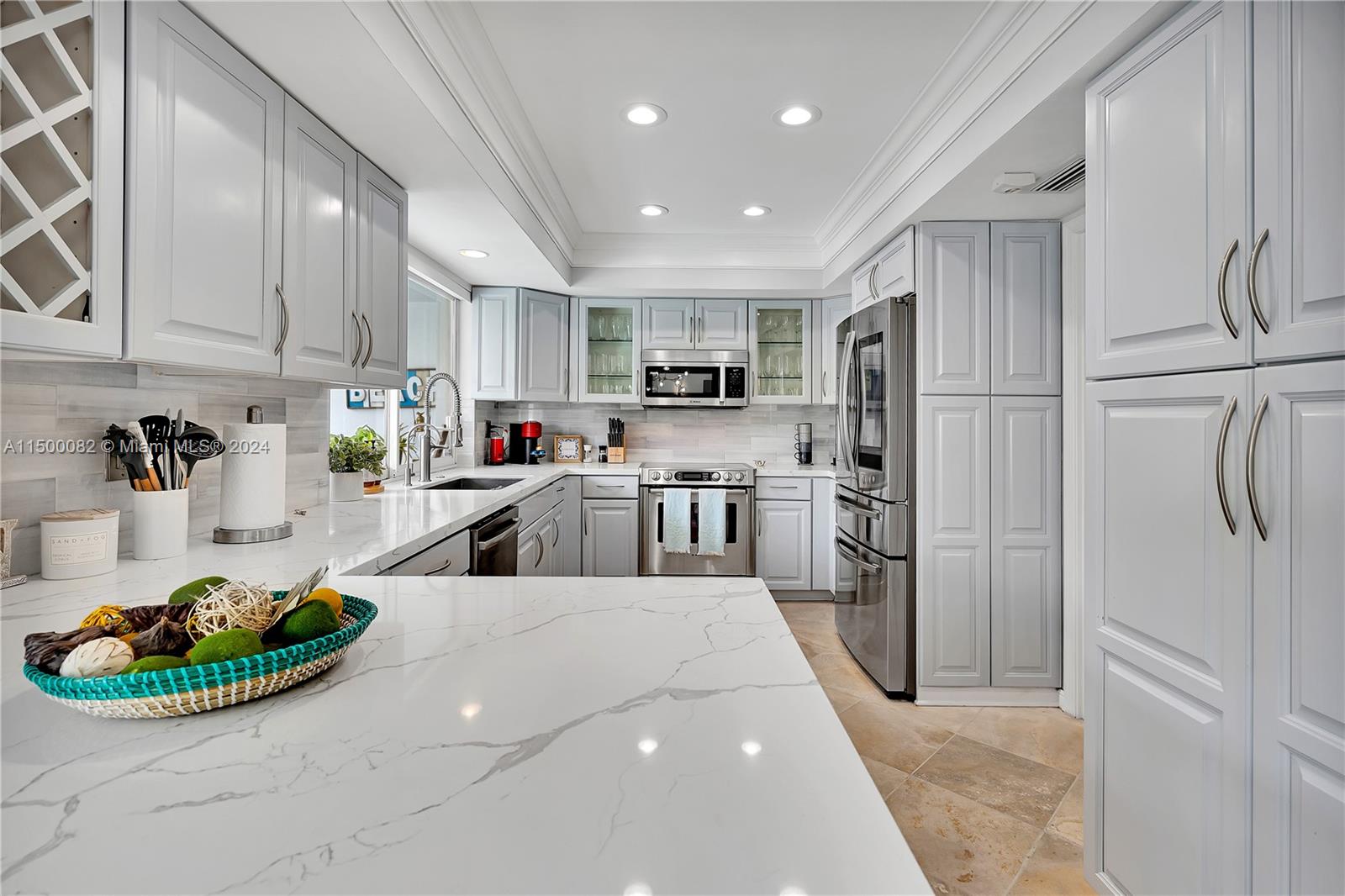 IMPERIAL POINT 2 SEC - Residential