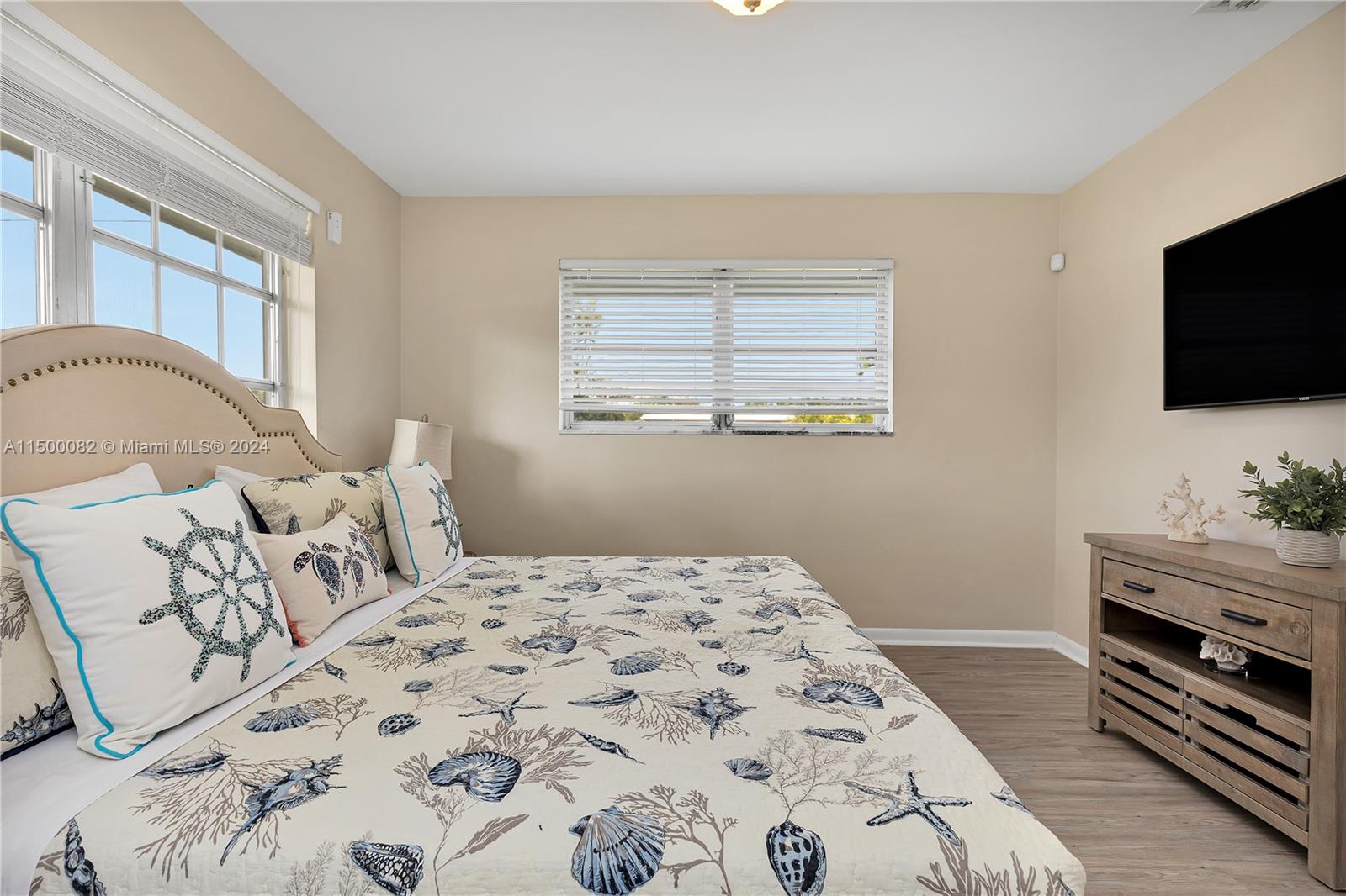 IMPERIAL POINT 2 SEC - Residential