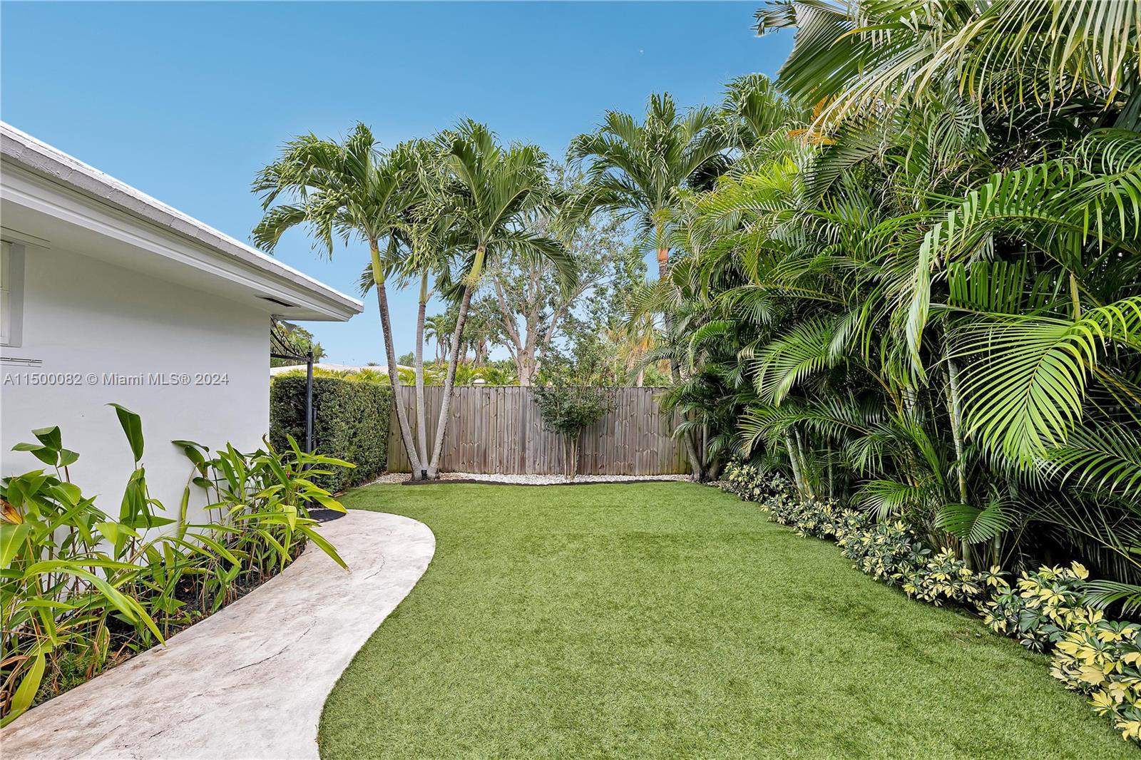 IMPERIAL POINT 2 SEC - Residential