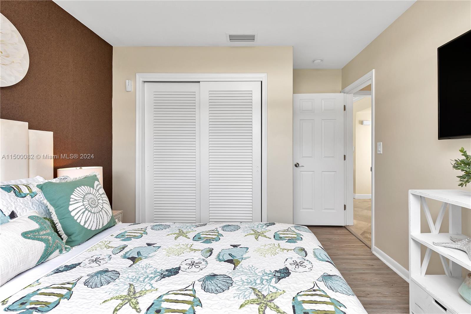 IMPERIAL POINT 2 SEC - Residential