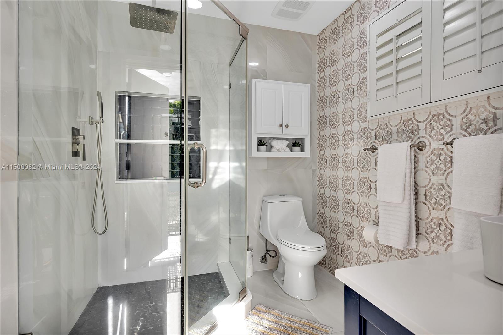 IMPERIAL POINT 2 SEC - Residential