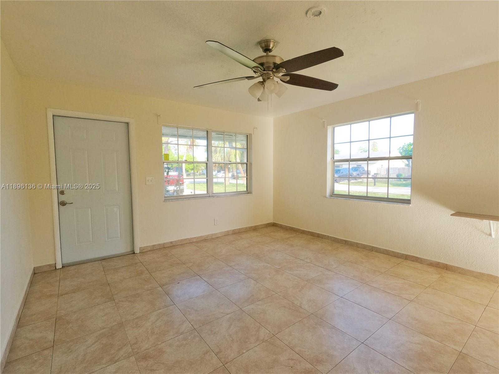 PALM SPRINGS - Residential Income