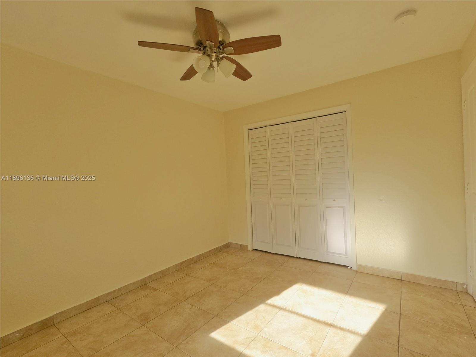 PALM SPRINGS - Residential Income
