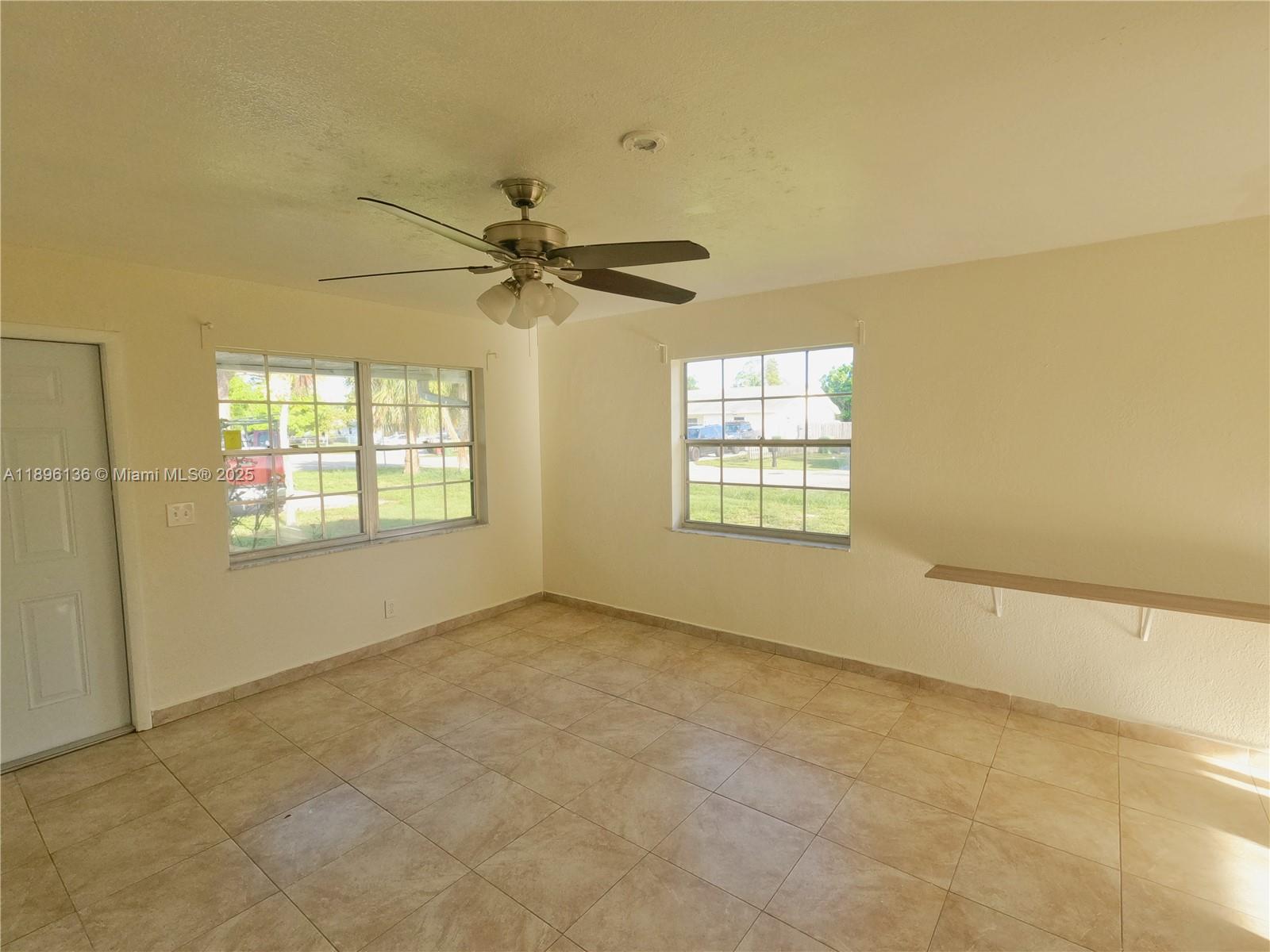 PALM SPRINGS - Residential Income
