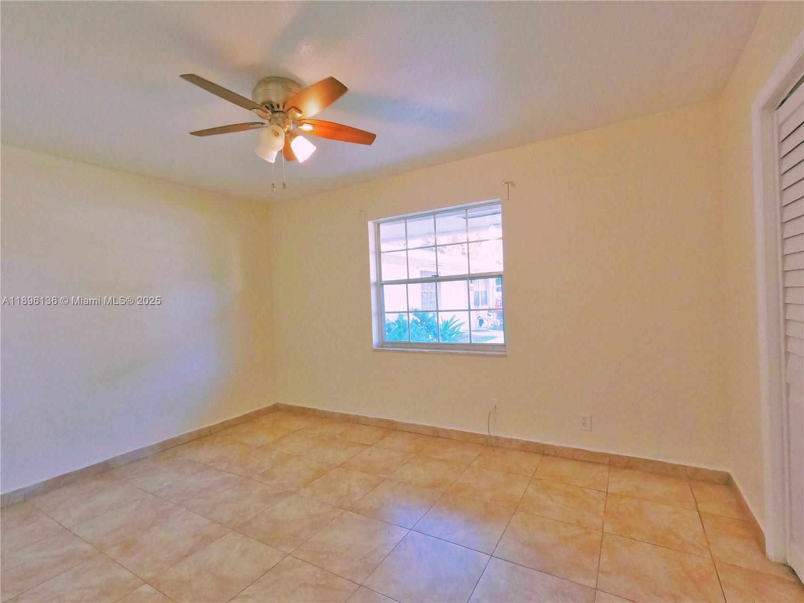 PALM SPRINGS - Residential Income