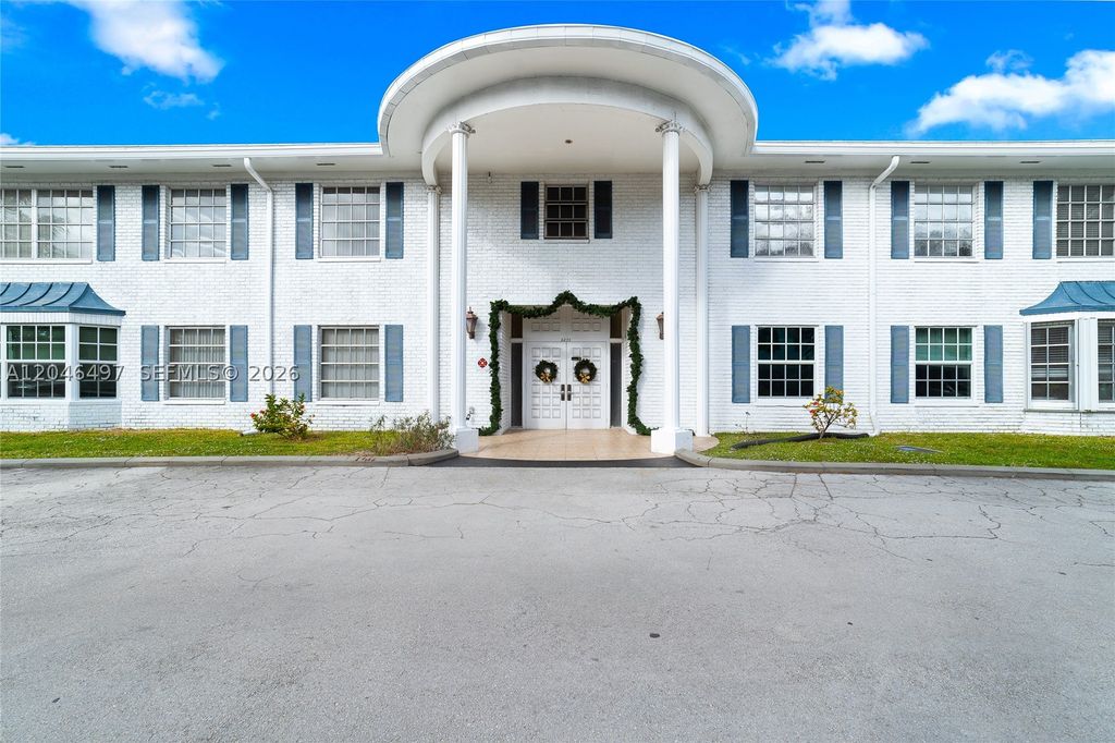 Photo of 2201 NE 66th St #1323, Fort Lauderdale, FL 33308 (MLS # A12046497)