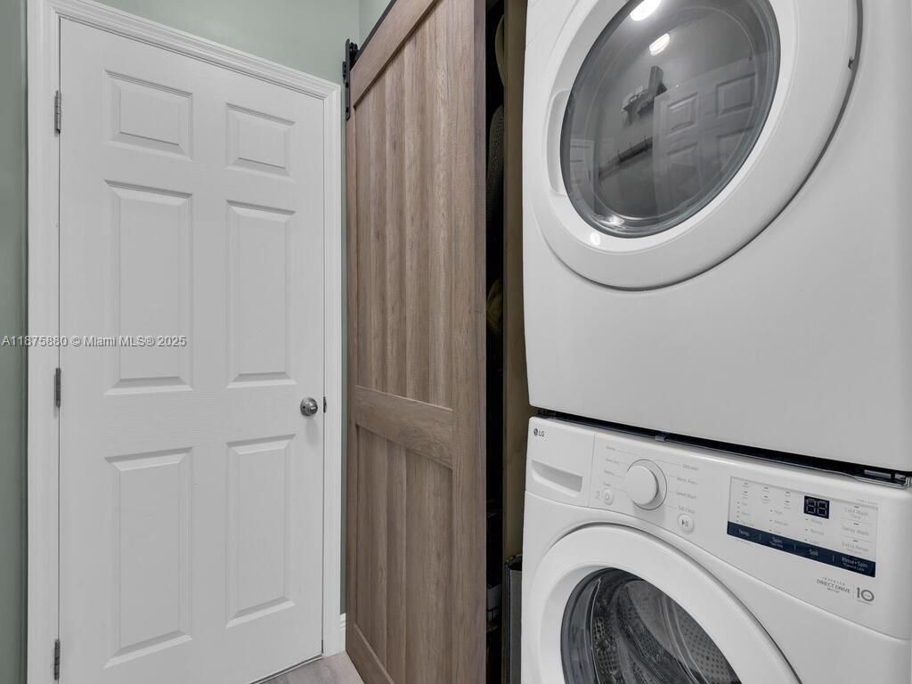 CALUSA CREEK - Residential