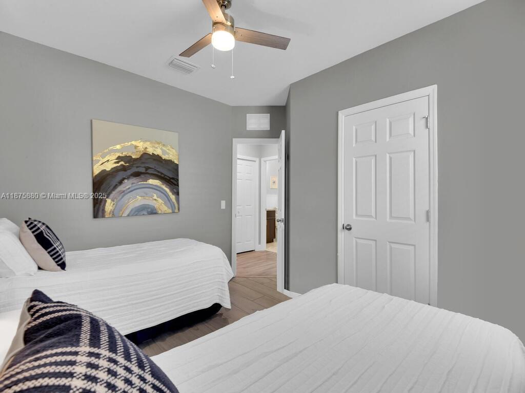 CALUSA CREEK - Residential