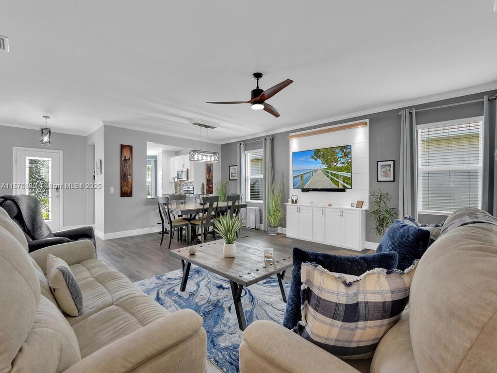 CALUSA CREEK - Residential