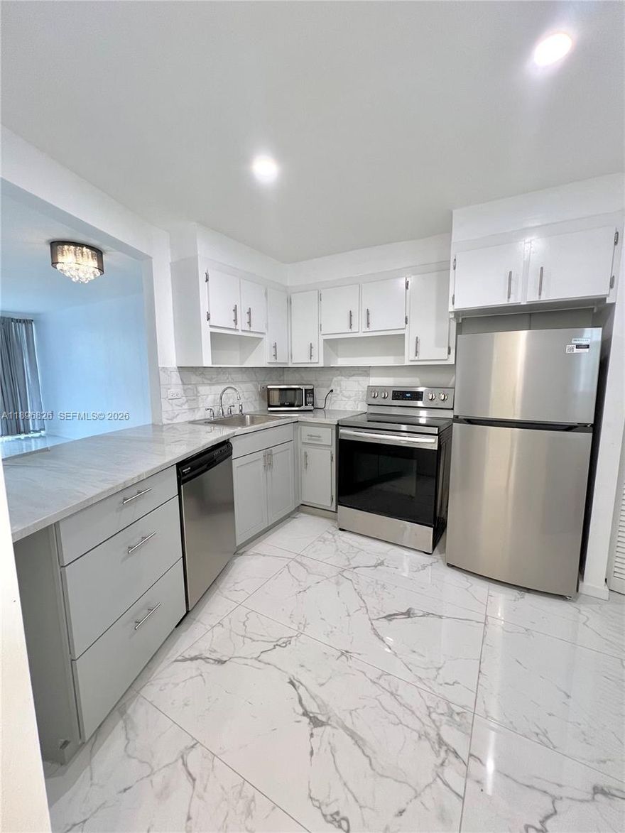 Well-maintained condo located in North Miami, ideal for buyers looking for a primary residence in an owner-occupied community.

Association requires owner occupancy for the first year (no rentals allowed). Not approved for FHA financing.

Monthly HOA fee of $564 includes exterior maintenance, common areas, and community amenities, offering predictable living costs and a well-maintained environment.

Perfect for buyers ready to stop renting and live in a stable, long-term residential community.

Primary residence buyers only. No investors.