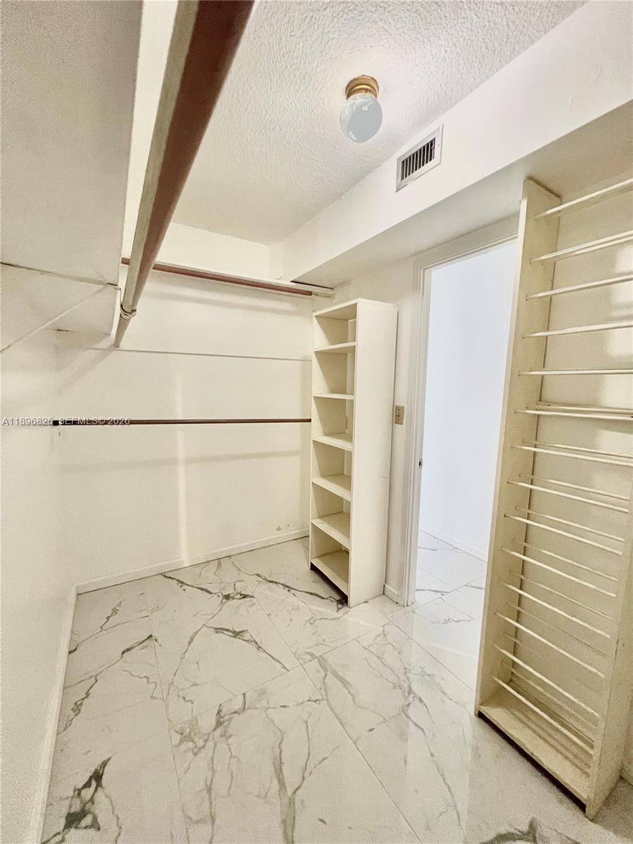 JADE WINDS GROUP BAMBOO G - Residential