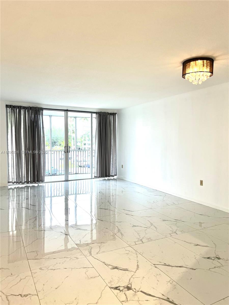 JADE WINDS GROUP BAMBOO G - Residential