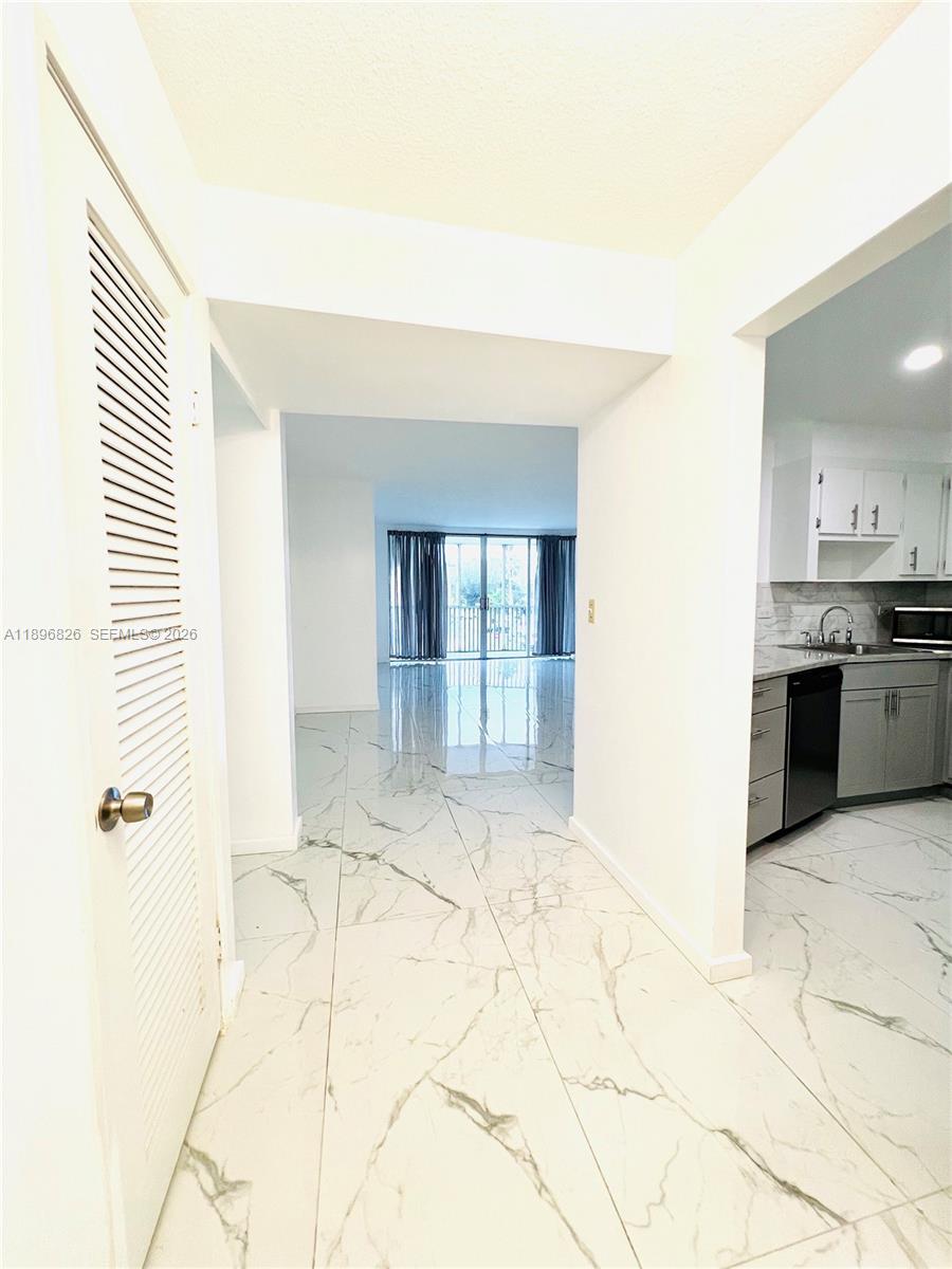 JADE WINDS GROUP BAMBOO G - Residential