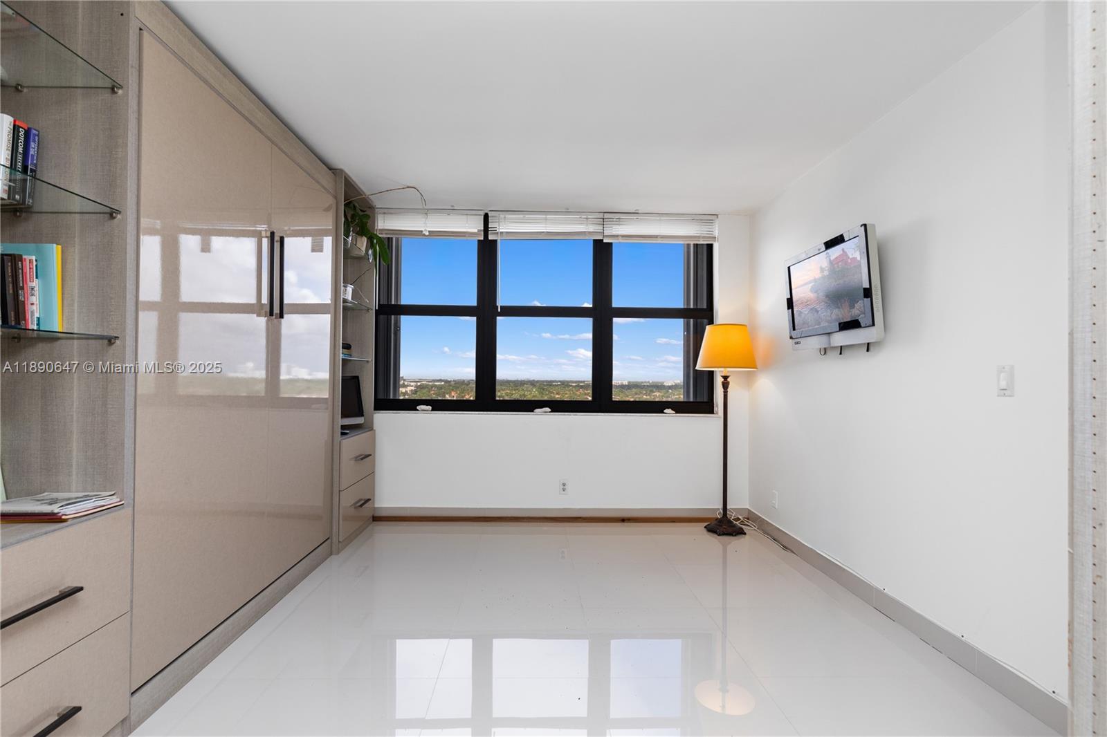 BRITANNIA AT QUADOMAIN CO - Residential Lease