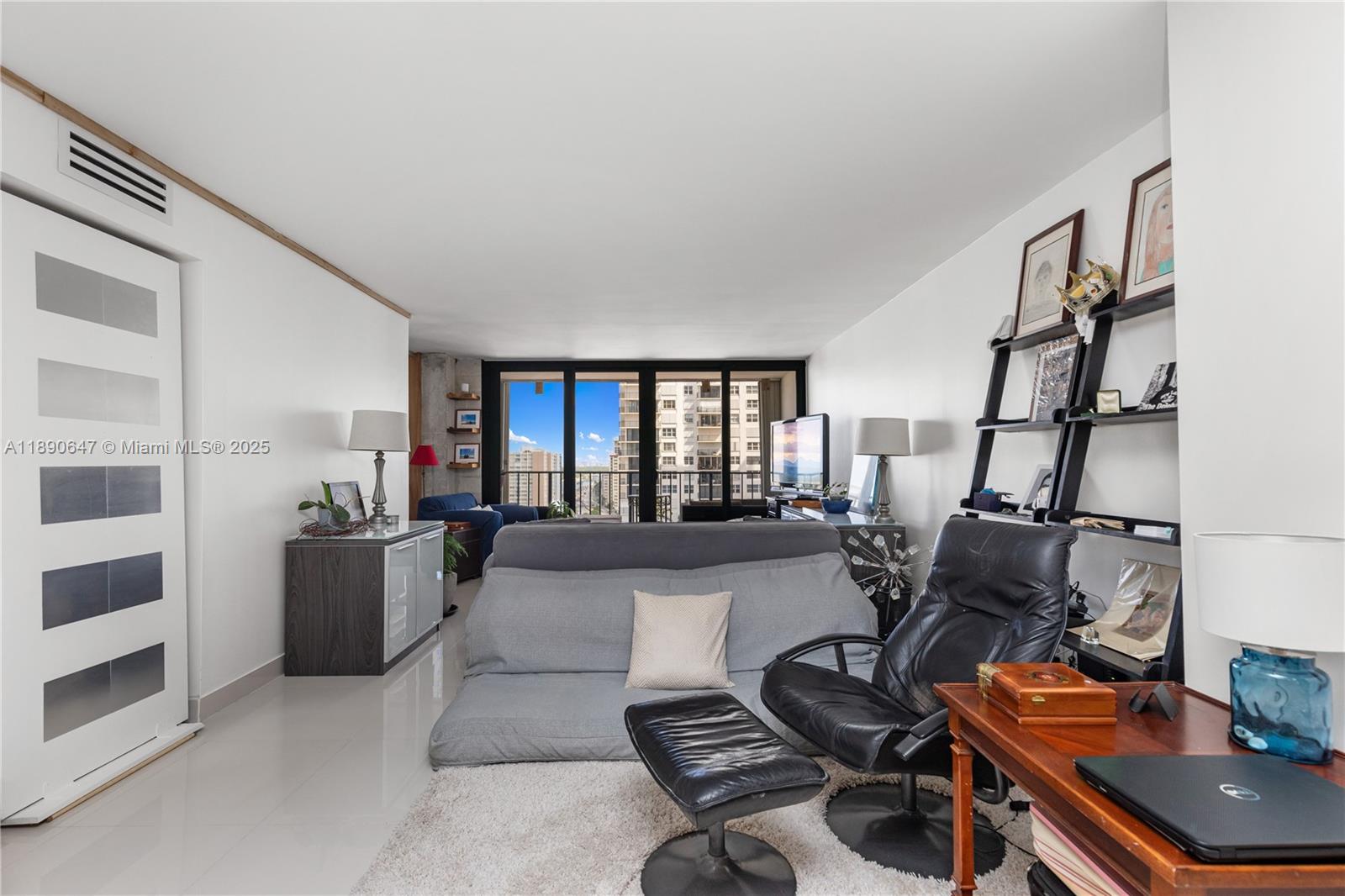 BRITANNIA AT QUADOMAIN CO - Residential Lease