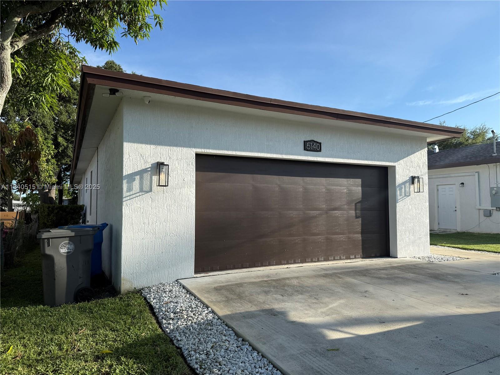 5140 SW 24th St 5140