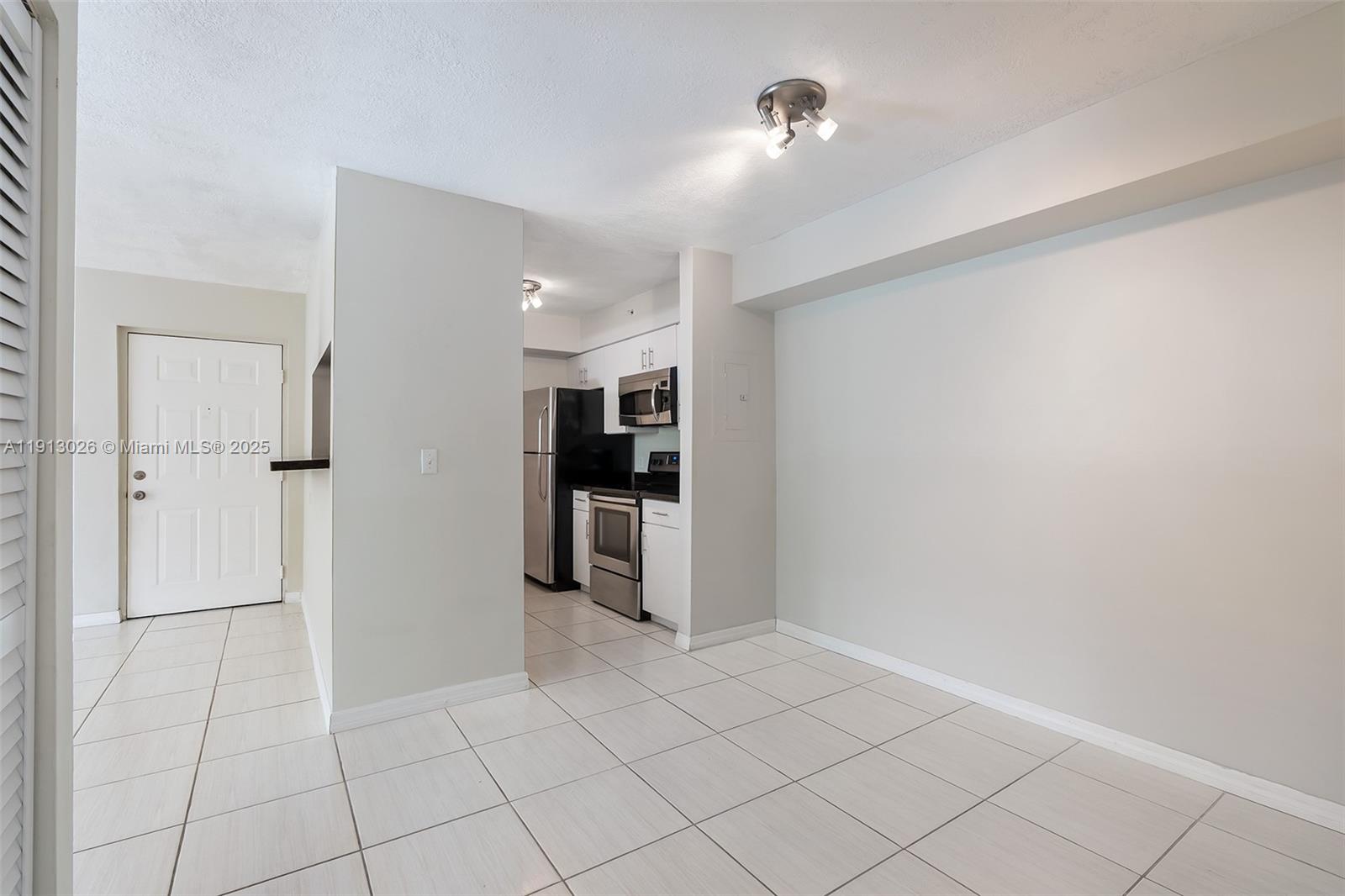 ST ANDREWS CONDO - Residential Lease