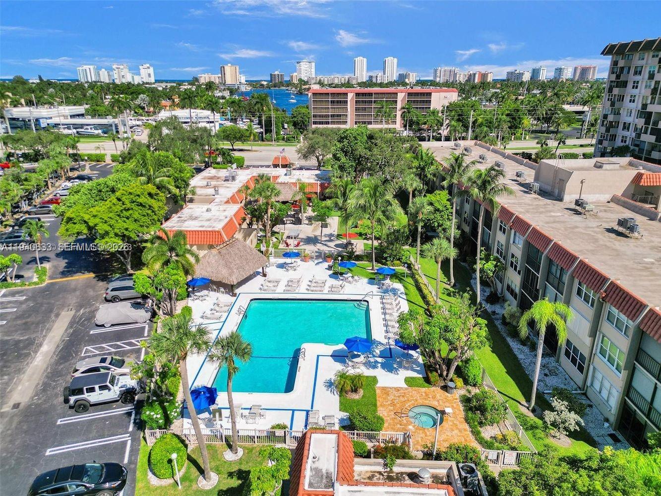 ISLAND CLUB FOUR CONDO - Residential