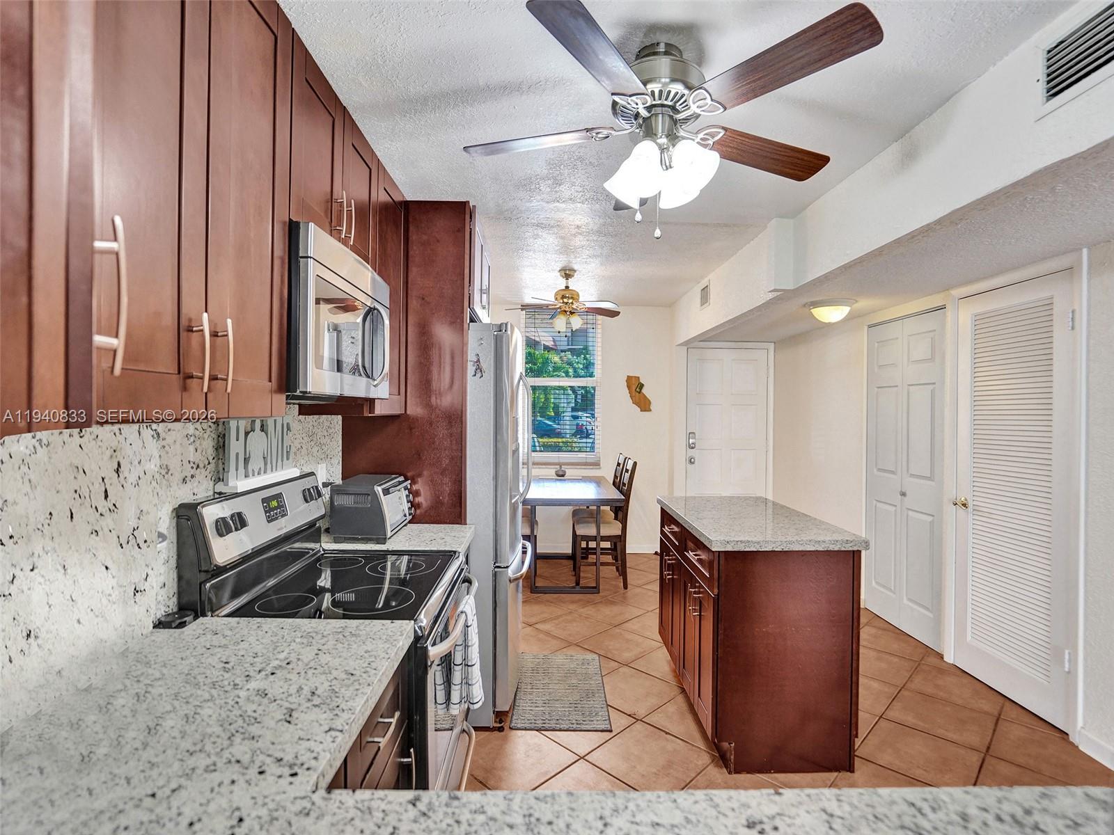 ISLAND CLUB FOUR CONDO - Residential